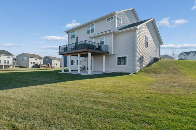 2121 Johanna Circle, Lino Lakes, MN 55038