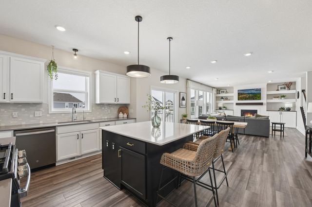 2121 Johanna Circle, Lino Lakes, MN 55038