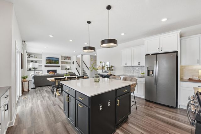 2121 Johanna Circle, Lino Lakes, MN 55038