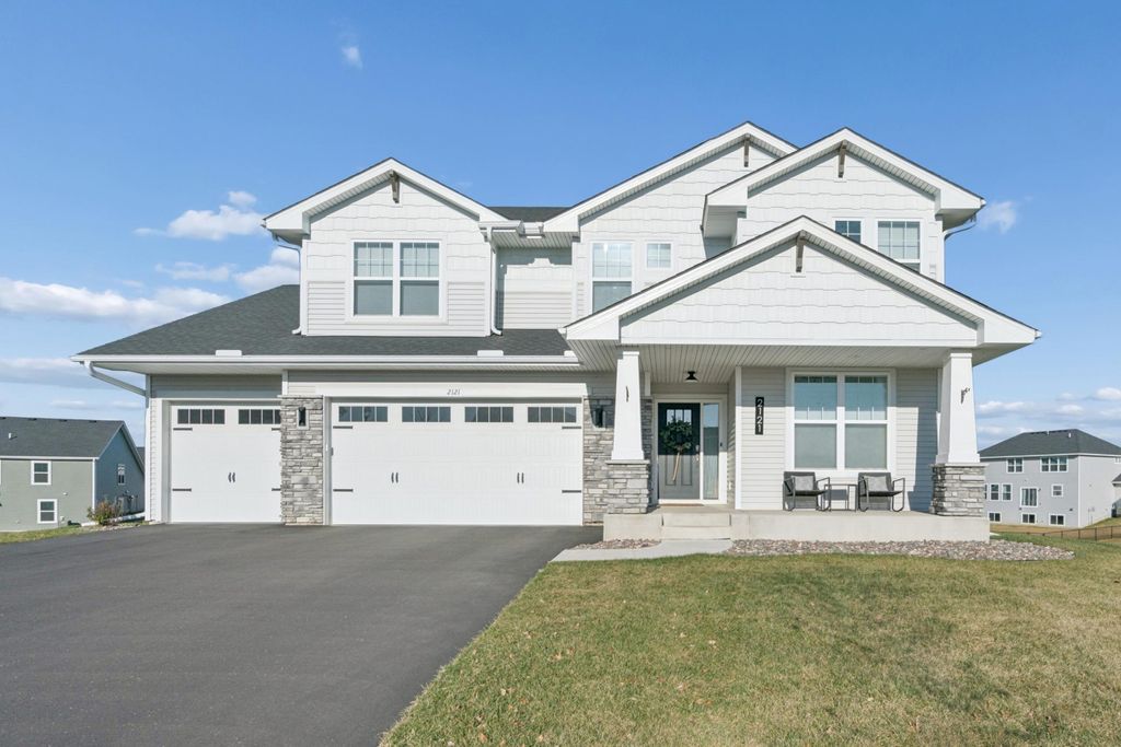 2121 Johanna Circle, Lino Lakes, MN 55038