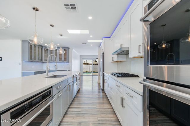 8224 E VIRGINIA Avenue, Scottsdale, AZ 85257