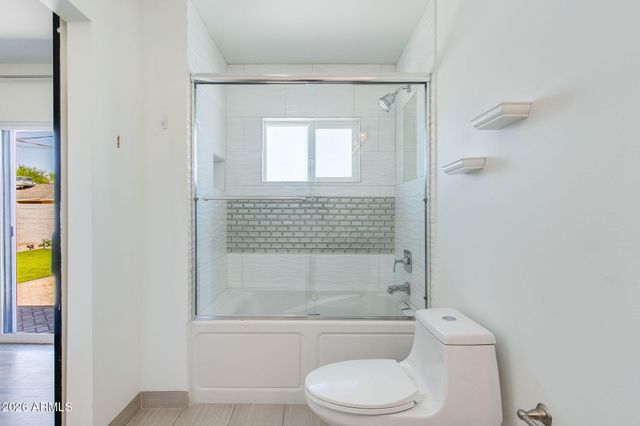 8224 E VIRGINIA Avenue, Scottsdale, AZ 85257