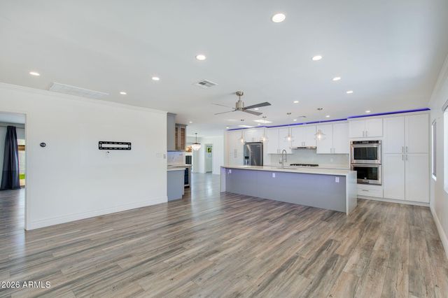 8224 E VIRGINIA Avenue, Scottsdale, AZ 85257