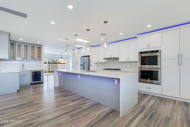 8224 E VIRGINIA Avenue, Scottsdale, AZ 85257