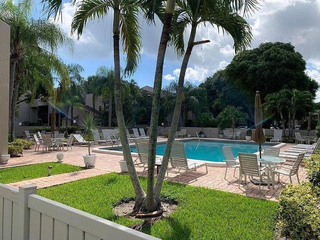 159 NW 70th Street 402, Boca Raton, FL 33487