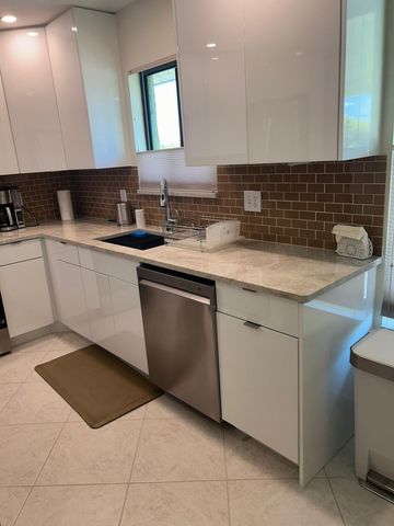 159 NW 70th Street 402, Boca Raton, FL 33487