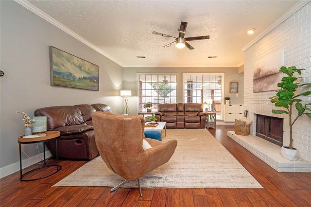 1904 Summer Reef Drive, League City, TX 77573