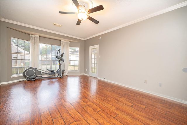 1904 Summer Reef Drive, League City, TX 77573