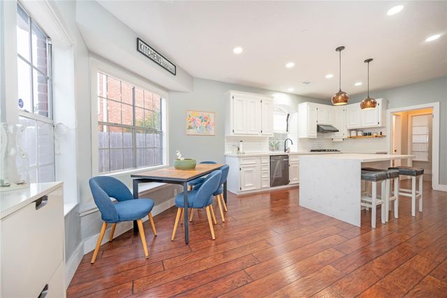 1904 Summer Reef Drive, League City, TX 77573