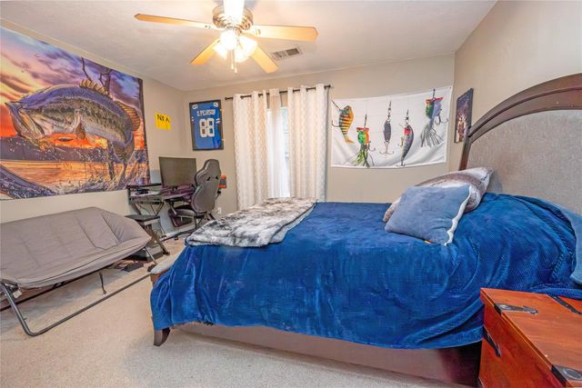 1904 Summer Reef Drive, League City, TX 77573