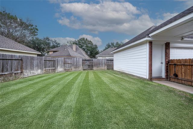 1904 Summer Reef Drive, League City, TX 77573