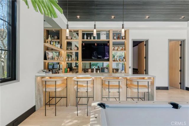 4050 Contera Road, Encino, CA 91436