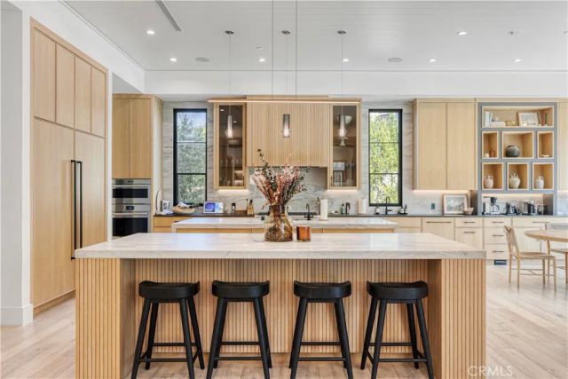 4050 Contera Road, Encino, CA 91436