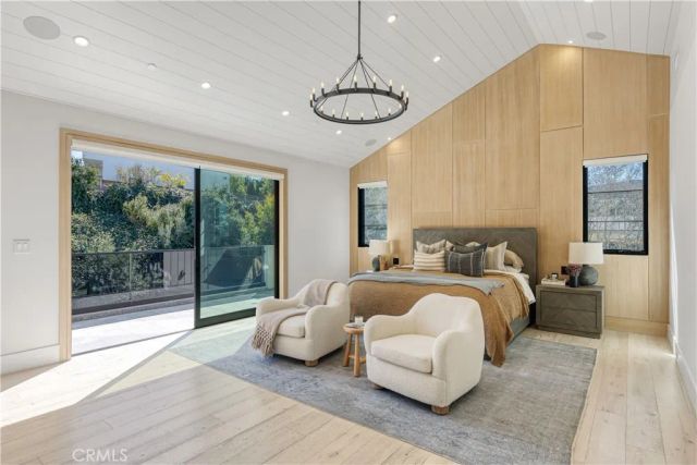 4050 Contera Road, Encino, CA 91436