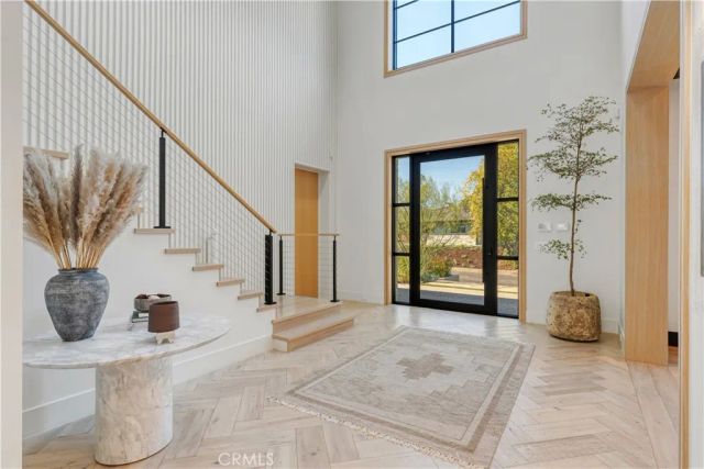 4050 Contera Road, Encino, CA 91436