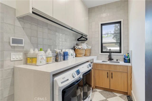 4050 Contera Road, Encino, CA 91436