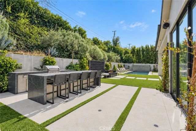 4050 Contera Road, Encino, CA 91436
