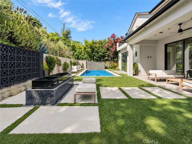4050 Contera Road, Encino, CA 91436
