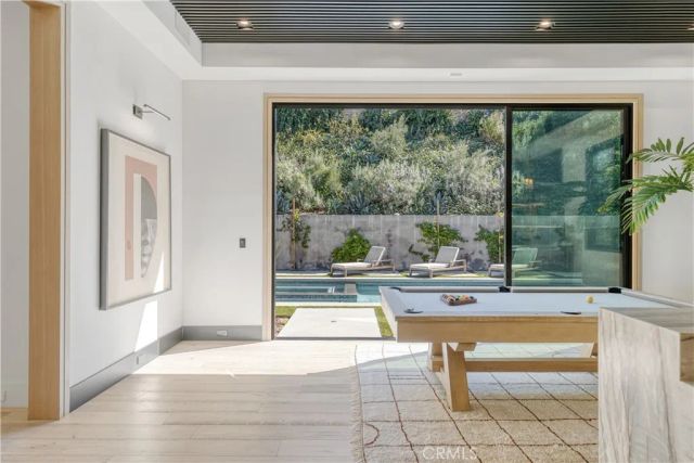 4050 Contera Road, Encino, CA 91436