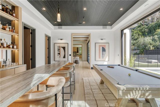 4050 Contera Road, Encino, CA 91436
