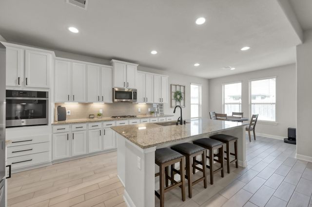 241 Bright Bluff Circle, Waller, TX 77484