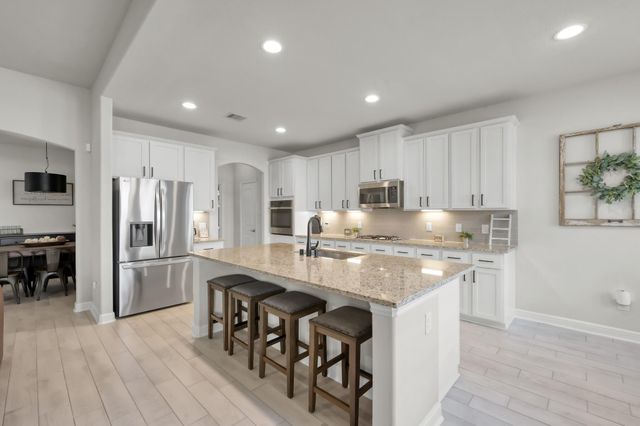 241 Bright Bluff Circle, Waller, TX 77484