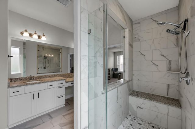 241 Bright Bluff Circle, Waller, TX 77484