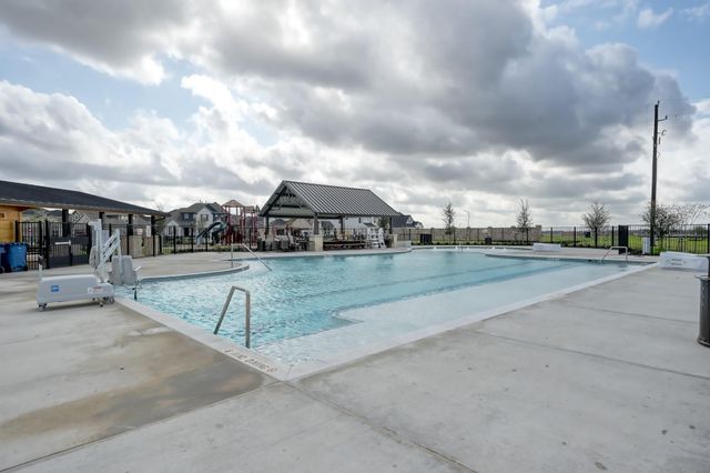 241 Bright Bluff Circle, Waller, TX 77484
