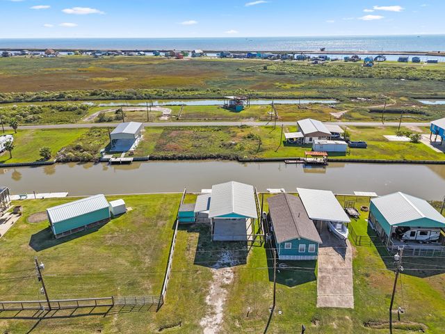 1226 County Road 202, Sargent, TX 77414