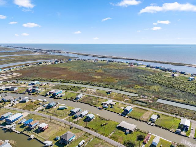 1226 County Road 202, Sargent, TX 77414