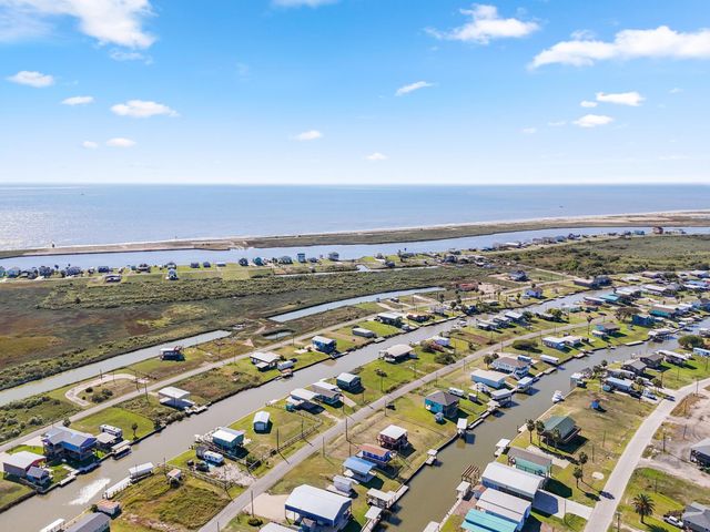 1226 County Road 202, Sargent, TX 77414