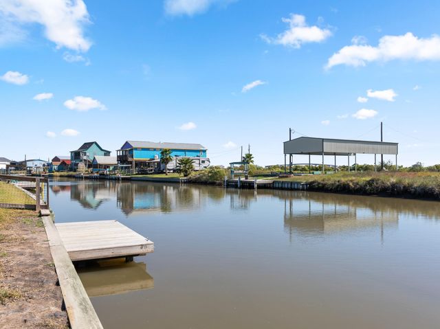 1226 County Road 202, Sargent, TX 77414