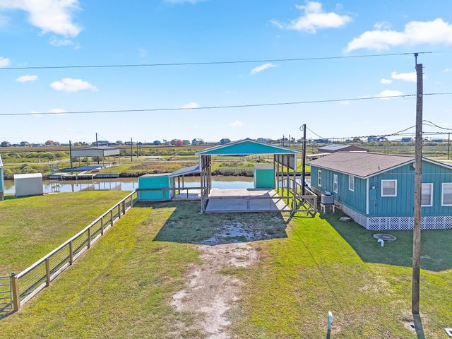 1226 County Road 202, Sargent, TX 77414