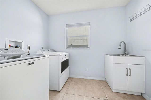 12514 FINGEST COURT, Orlando, FL 32837