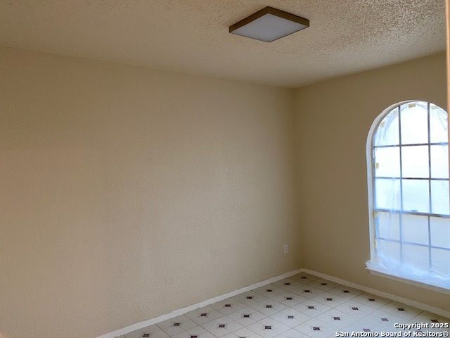 6811 Brookfield, San Antonio, TX 78238