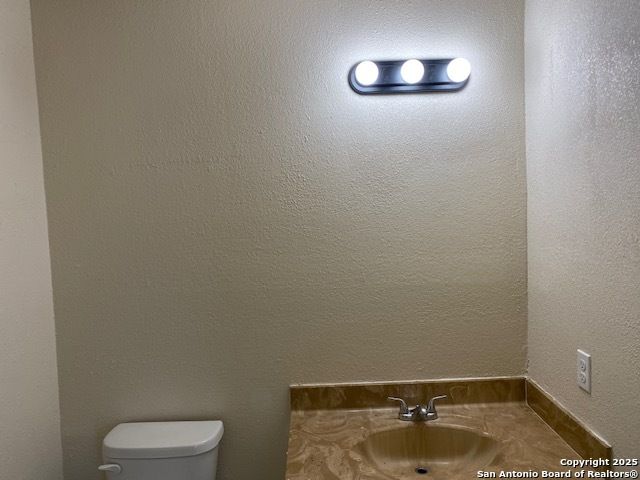 6811 Brookfield, San Antonio, TX 78238