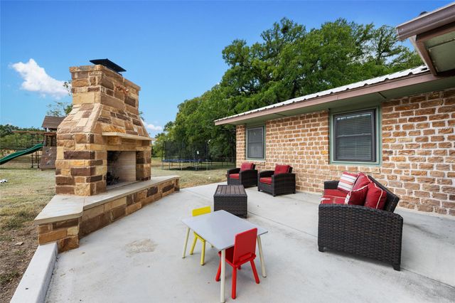 121 Dog Run, Burnet, TX 78611