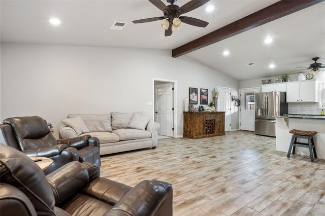 121 Dog Run, Burnet, TX 78611