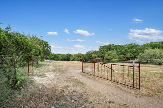 121 Dog Run, Burnet, TX 78611