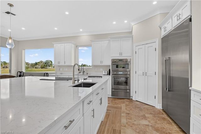 4060 SKYWAY DR 45, Naples, FL 34112