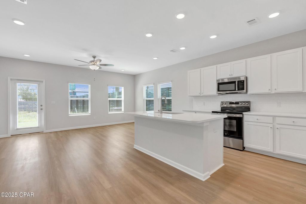 Image 2 of property listing at 7689 Grotto Lane 13, Panama City Beach, FL 32408