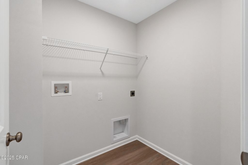 Image 8 of property listing at 7689 Grotto Lane 13, Panama City Beach, FL 32408