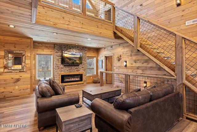 2759 Overholt Tr, Sevierville, TN 37862