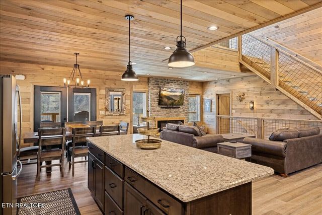 2759 Overholt Tr, Sevierville, TN 37862