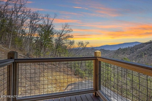 2759 Overholt Tr, Sevierville, TN 37862