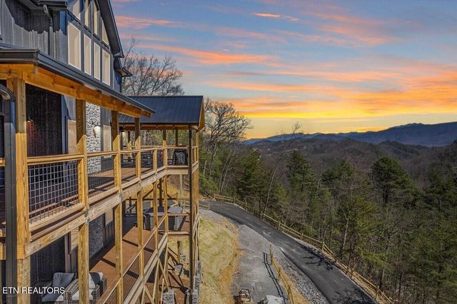 2759 Overholt Tr, Sevierville, TN 37862