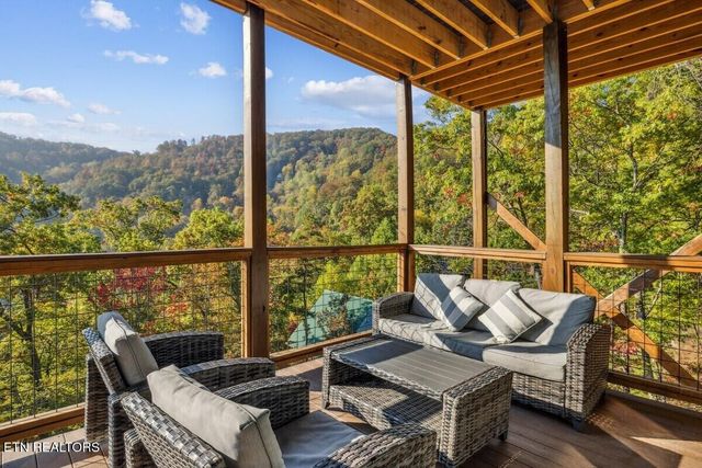 2759 Overholt Tr, Sevierville, TN 37862