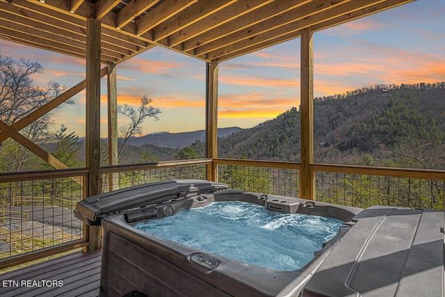 2759 Overholt Tr, Sevierville, TN 37862