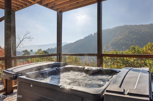 2759 Overholt Tr, Sevierville, TN 37862