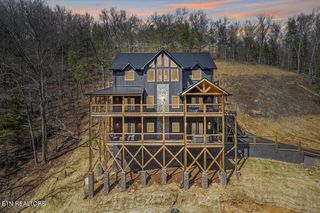 2759 Overholt Tr, Sevierville, TN 37862